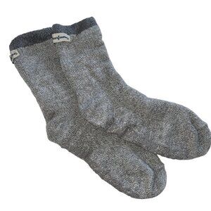 Dearfoams Gray Thick Socks Logo Grip on the Bottom Neutral Cozy Super Warm